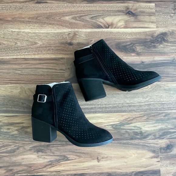 BNWT Bamboo ankle boots - Picture 2 of 9